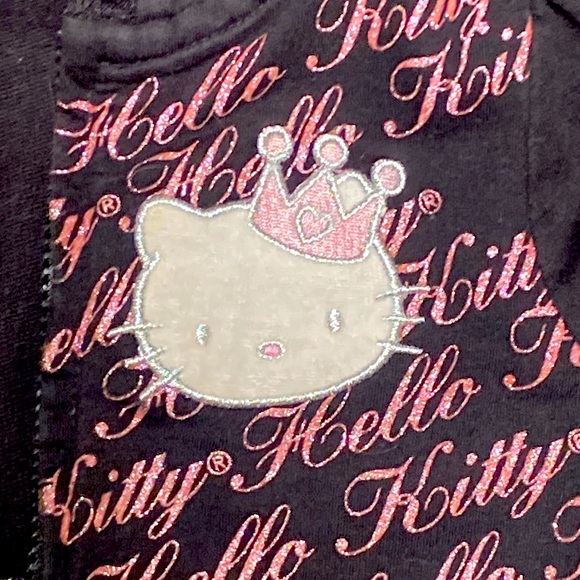 Girls Bundle Gap Kids Sweats The Children’s Place Shirt & Hello Kitty Sweatshirt - Picture 10 of 17